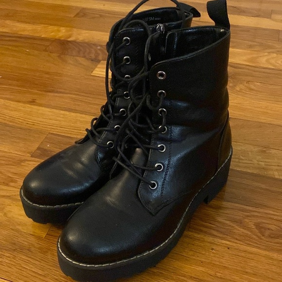 Dirty Laundry Women’s Black Combat Boots Size 7 - Picture 1 of 9